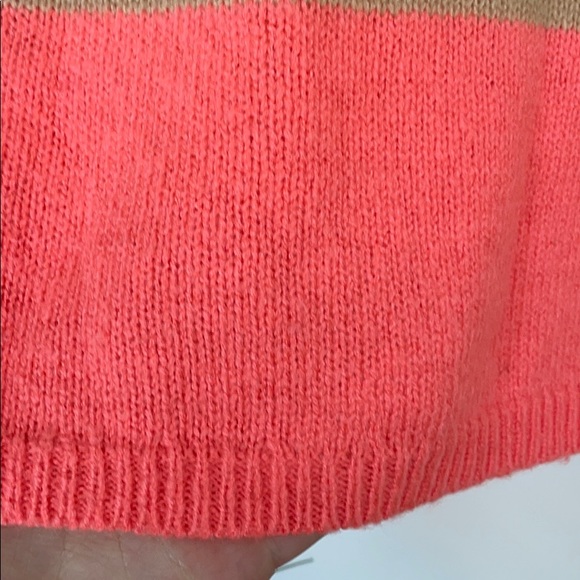 GAP Short Sleeve Sweater - Picture 3 of 4